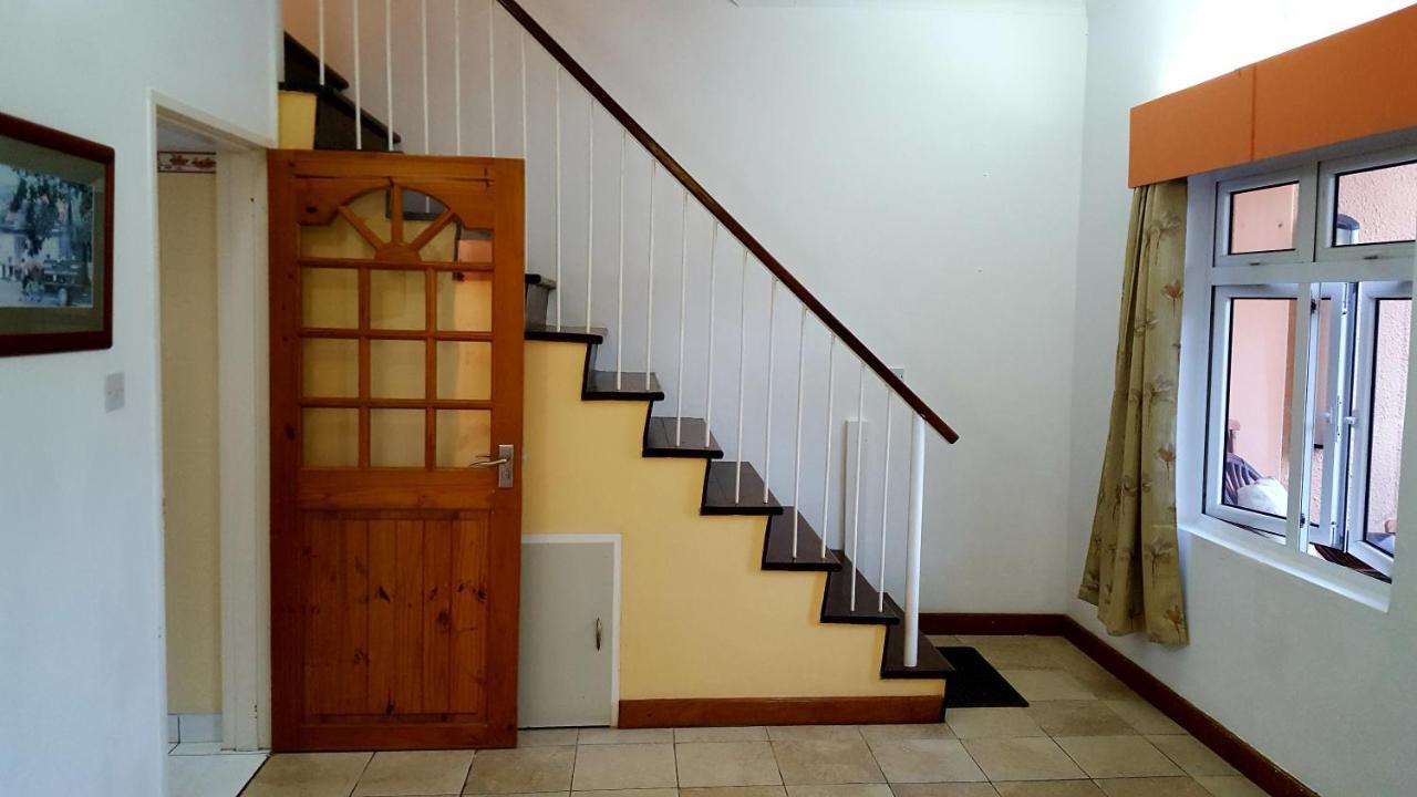 Hibiscus House Seychelles Self Catering Lägenhet Victoria Exteriör bild
