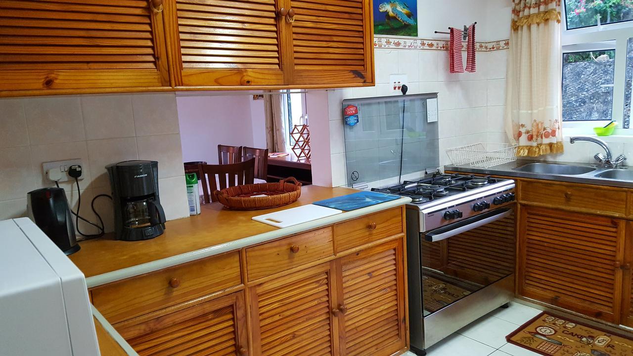 Hibiscus House Seychelles Self Catering Lägenhet Victoria Exteriör bild