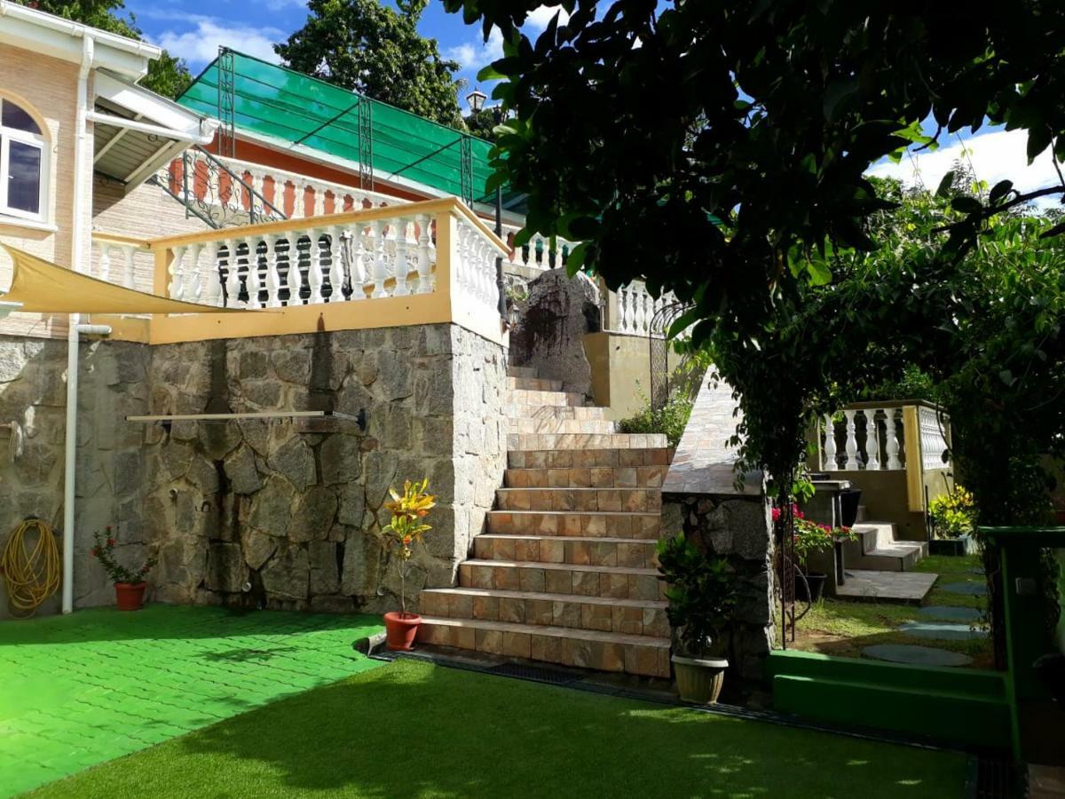 Hibiscus House Seychelles Self Catering Lägenhet Victoria Exteriör bild